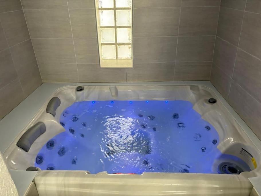 Maison Hyper Centre Jacuzzi Αμπουάζ Εξωτερικό φωτογραφία